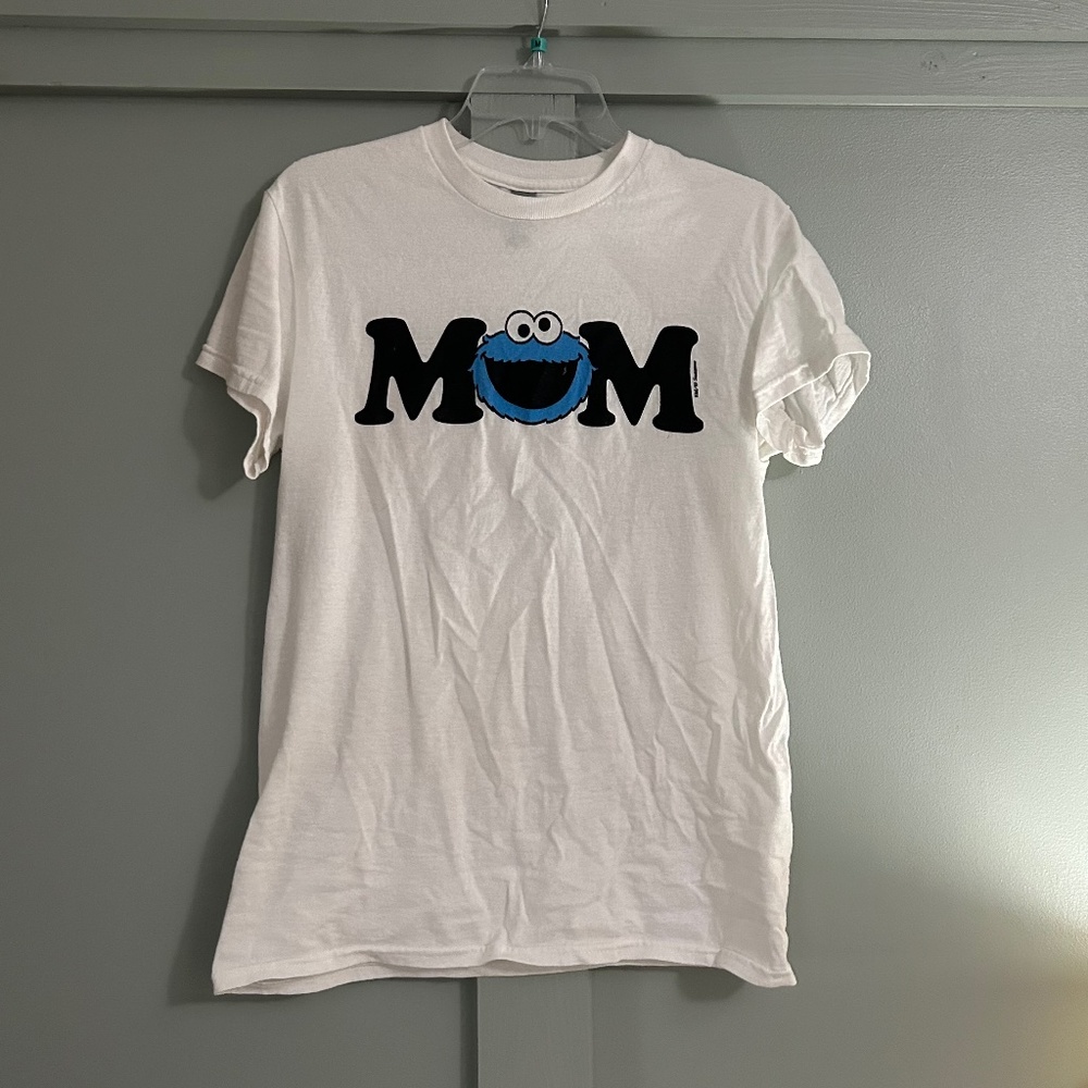 Elmo mom shirt